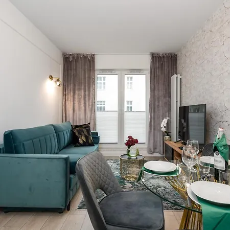 Luxurious Sikorskiego By Renters Prestige Apartment