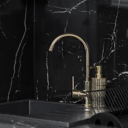 Luxurious Sikorskiego By Renters Prestige Apartment