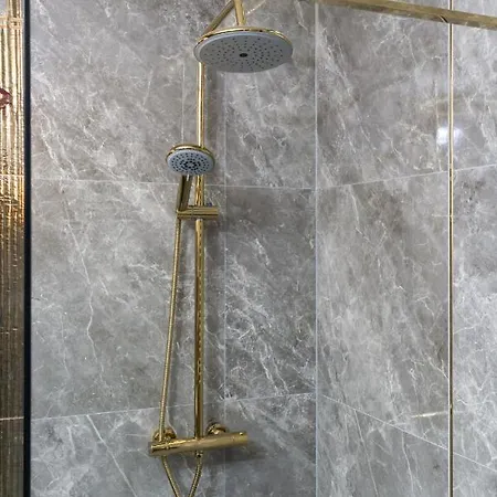 Luxurious Sikorskiego By Renters Prestige Apartment *